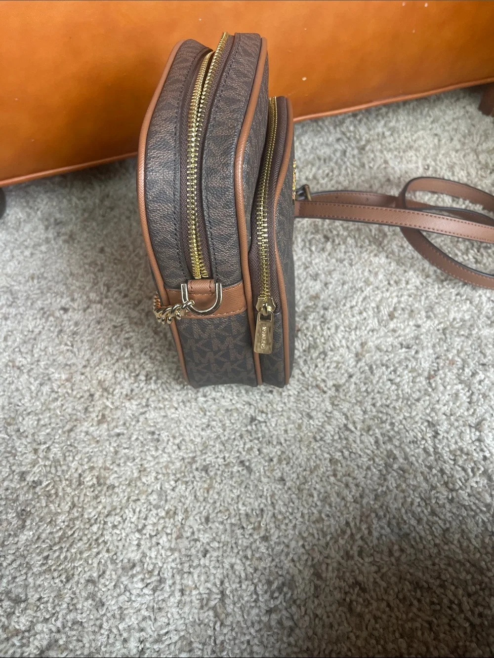 Michael Kors signature mk